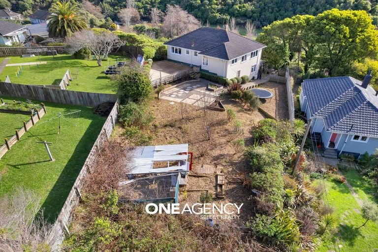 Photo of property in 32 Champion Street, Ranui, Porirua, 5024