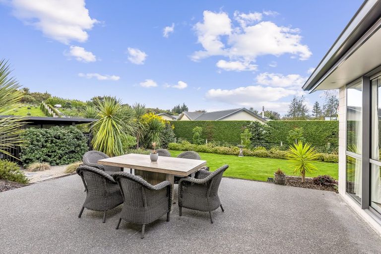 Photo of property in 2 Lamont Place, Waikanae, 5036