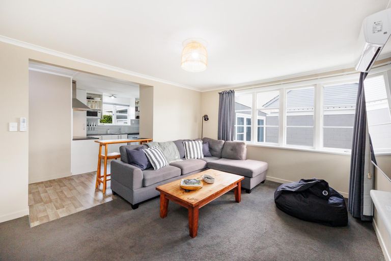 Photo of property in 104 Clyde Crescent, Roslyn, Palmerston North, 4414