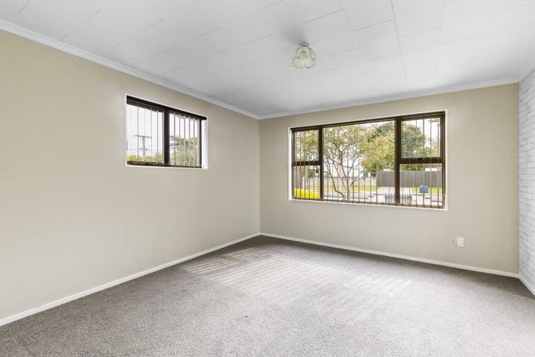 Photo of property in 8 Myers Street, Waikiwi, Invercargill, 9810