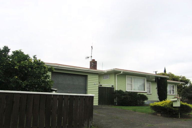 Photo of property in 2 Wilson Crescent, Highbury, Palmerston North, 4412