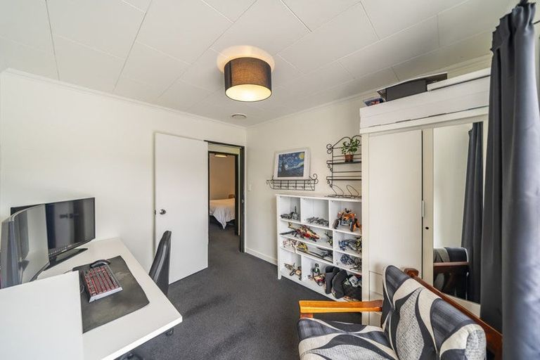 Photo of property in 39 Aniseed Grove, Timberlea, Upper Hutt, 5018