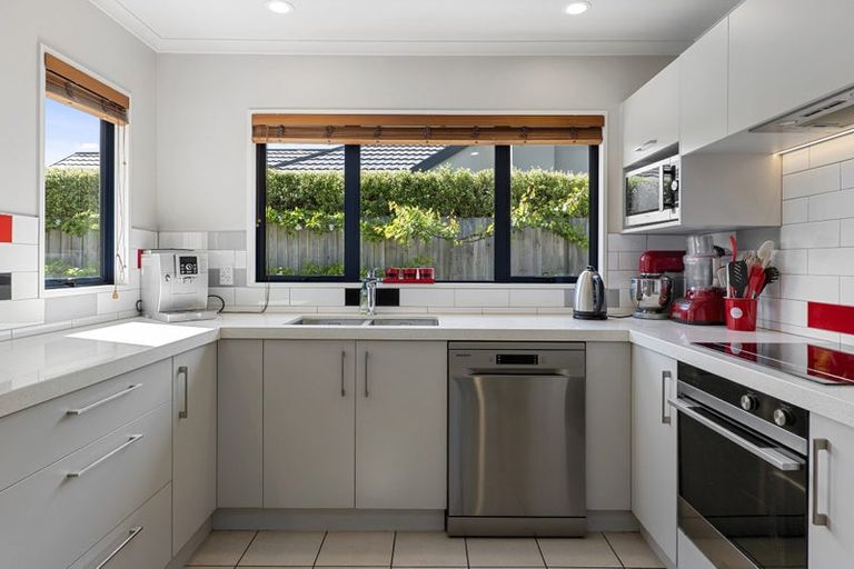 Photo of property in 9 Oakview Lane, Cashmere, Christchurch, 8022