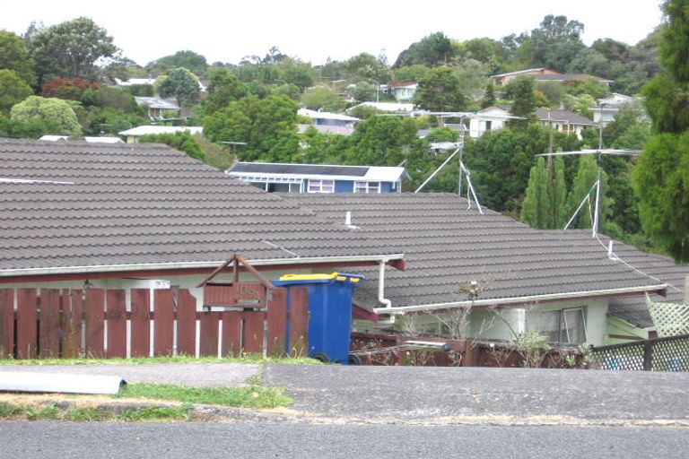 Photo of property in 2/109 Stanley Road, Glenfield, Auckland, 0629