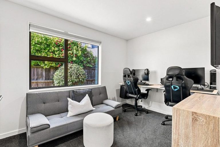 Photo of property in 18 Briarmont Street, Avondale, Christchurch, 8061