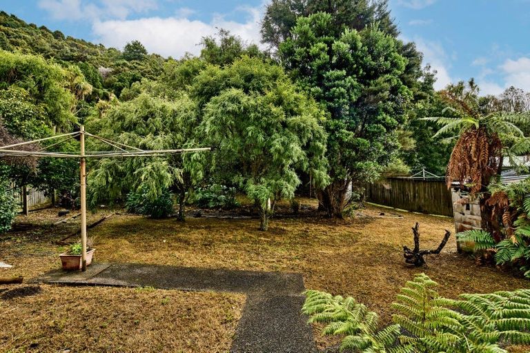 Photo of property in 14 Boyd Grove, Naenae, Lower Hutt, 5011