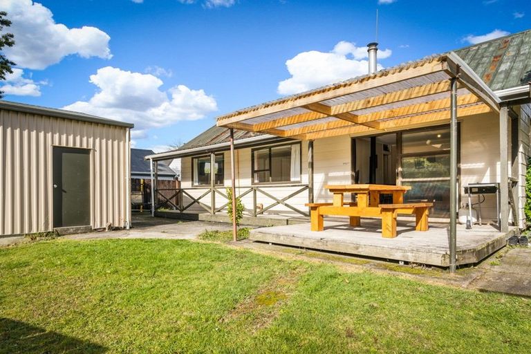 Photo of property in 2/79 Gemstone Drive, Birchville, Upper Hutt, 5018