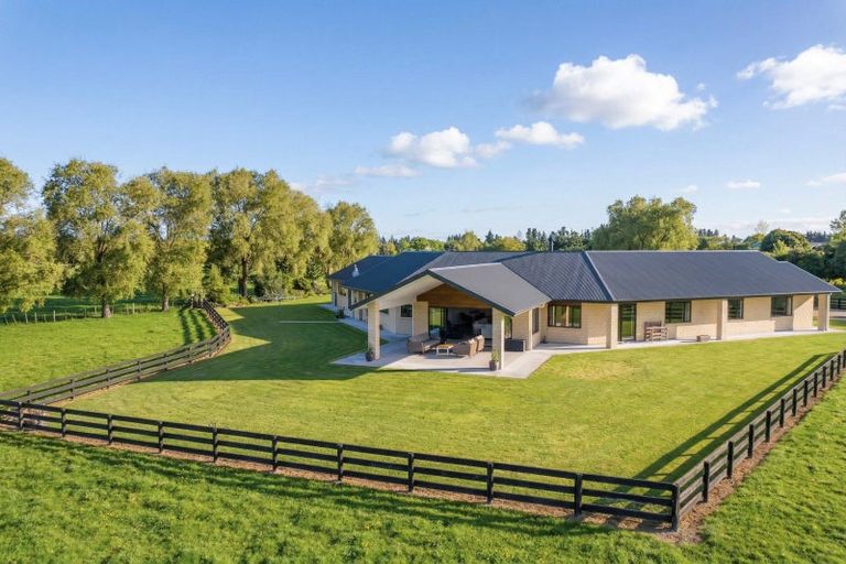 Photo of property in 2/53 Jellicoe Street, Greytown, 5712