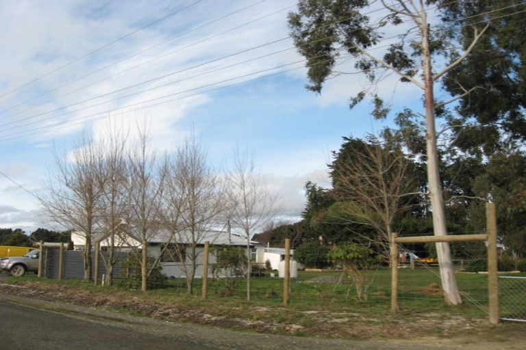 Photo of property in 24 Blyth Street, Woodend, Invercargill, 9877