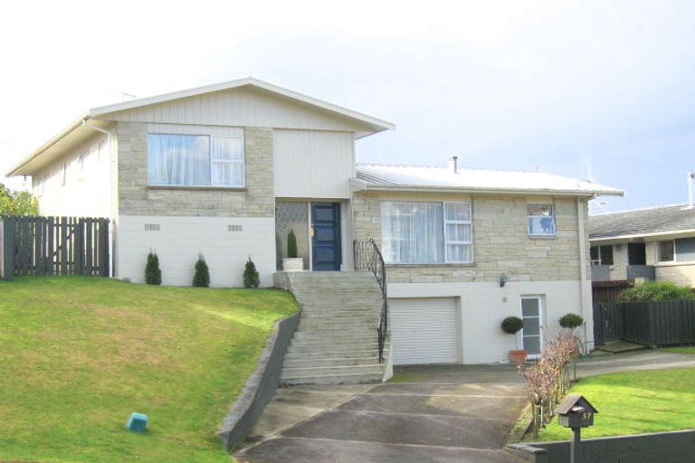 Photo of property in 37 Glendale Drive, Dinsdale, Hamilton, 3204