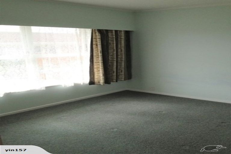 Photo of property in 2/18 Anne Road, Hillcrest, Auckland, 0627