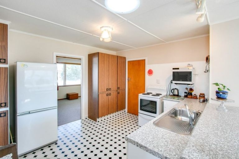 Photo of property in 14 Shackleton Street, Maraenui, Napier, 4110