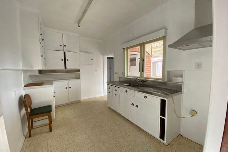 Photo of property in 13 Regent Street, Papatoetoe, Auckland, 2025