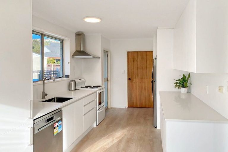 Photo of property in 15 Karen Lane, Beckenham, Christchurch, 8023