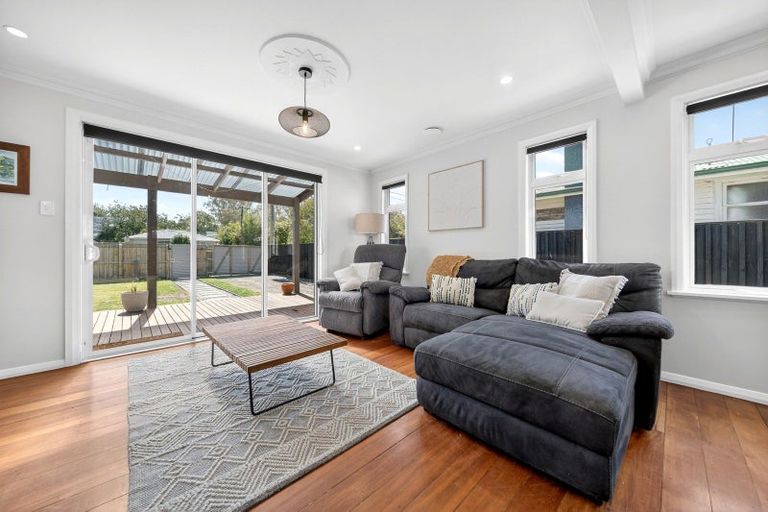 Photo of property in 11 Kempton Street, Greytown, 5712