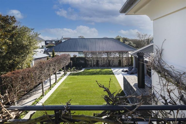 Photo of property in 87 Merivale Lane, Merivale, Christchurch, 8014