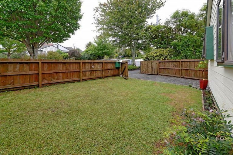 Photo of property in 30b Marama Street, Frankton, Hamilton, 3204