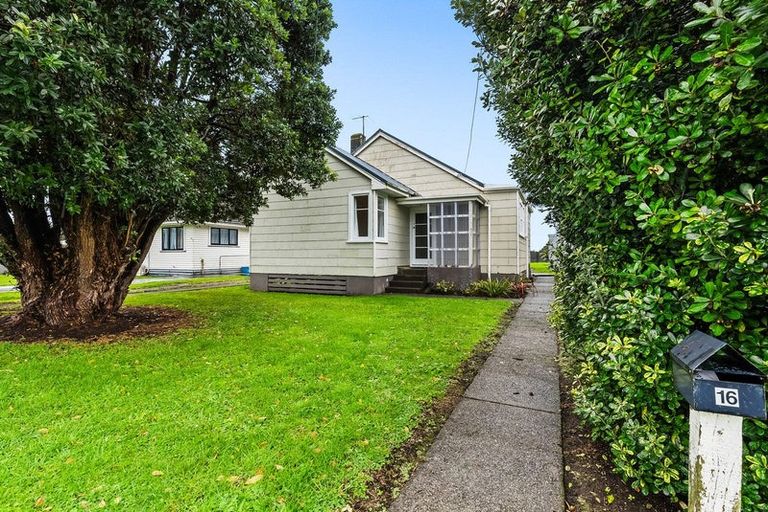 Photo of property in 16 Manchester Street, Patea, 4520