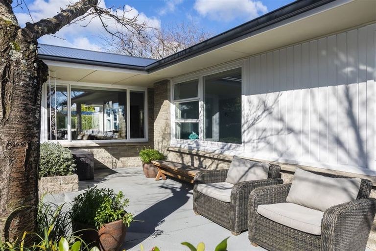 Photo of property in 10 Ashcroft Place, Burnside, Christchurch, 8053