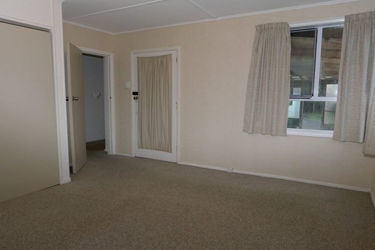 Photo of property in 27 Moana Street, Otaki Beach, Otaki, 5512