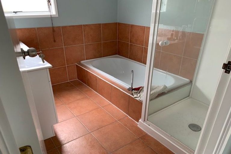 Photo of property in 16 Acacia Road, Torbay, Auckland, 0632