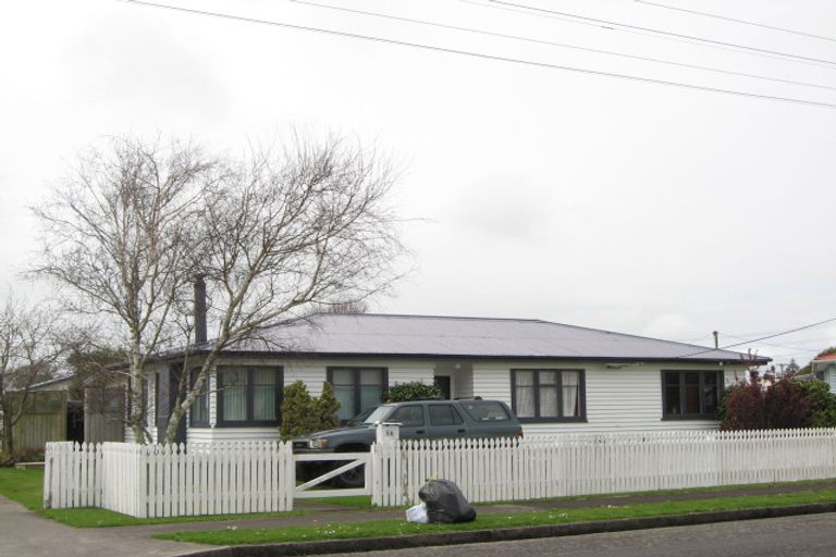 Photo of property in 14 Strange Street, Waitara, 4320