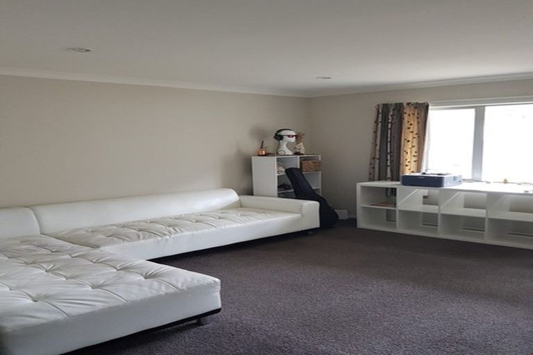 Photo of property in 116a Moorefield Road, Johnsonville, Wellington, 6037