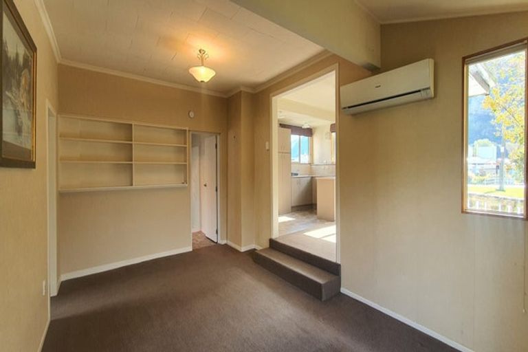 Photo of property in 109 Kent Street, Kingston, Athol, 9793