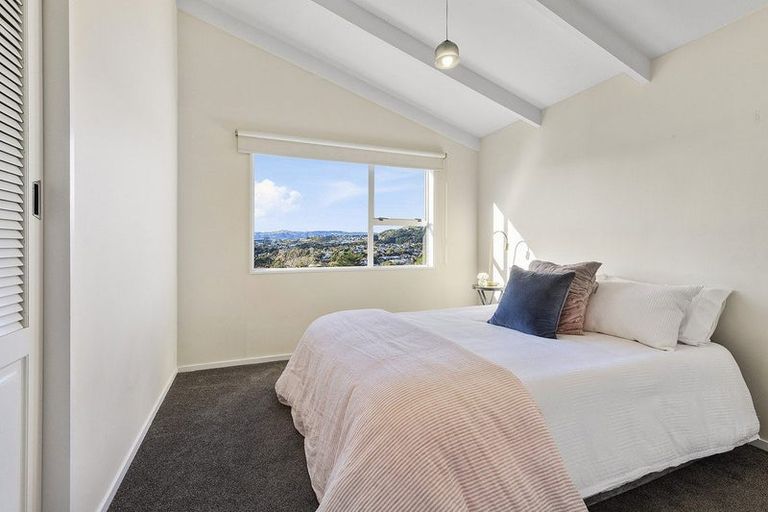 Photo of property in 9 Keel Place, Whitby, Porirua, 5024