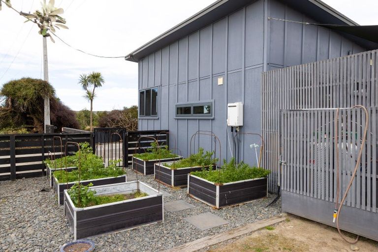Photo of property in 12 Domain Road, Haumoana, 4102
