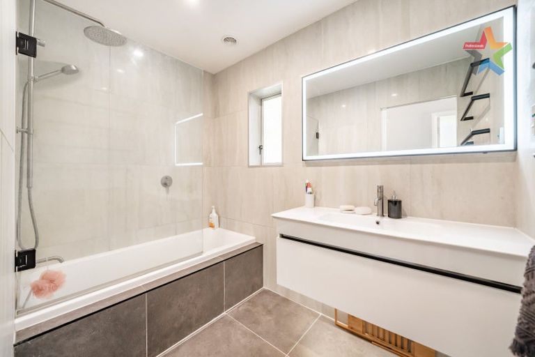 Photo of property in 27 Foster Crescent, Belmont, Lower Hutt, 5010