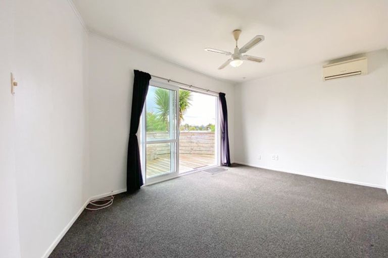 Photo of property in 22a Tramway Road, Beach Haven, Auckland, 0626
