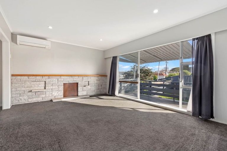 Photo of property in 26 Eddowes Street, Manurewa, Auckland, 2102