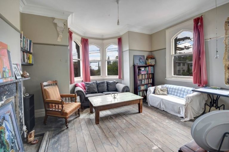 Photo of property in 50 Manor Place, Dunedin Central, Dunedin, 9016