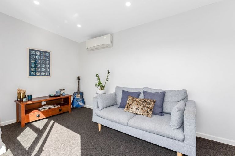 Photo of property in 59 Te Puia Drive, Aotea, Porirua, 5024