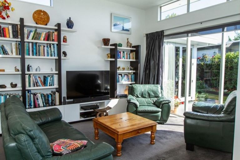 Photo of property in 5 Dovedale Avenue, Ilam, Christchurch, 8041