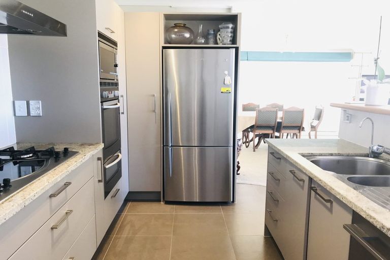 Photo of property in 23a Bournemouth Terrace, Murrays Bay, Auckland, 0630