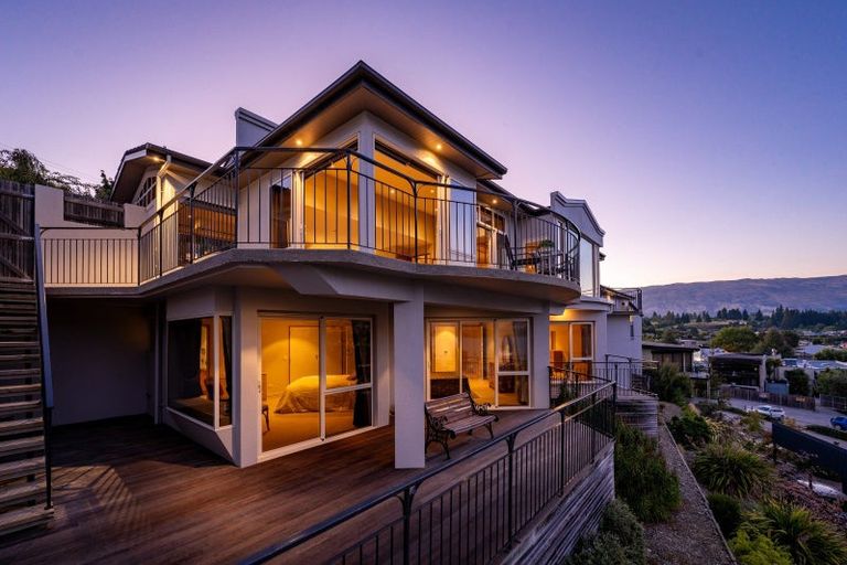 Photo of property in 10 Lismore Street, Wanaka, 9305