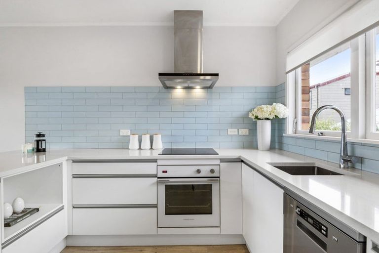 Photo of property in 3/12 Aramoana Avenue, Devonport, Auckland, 0624