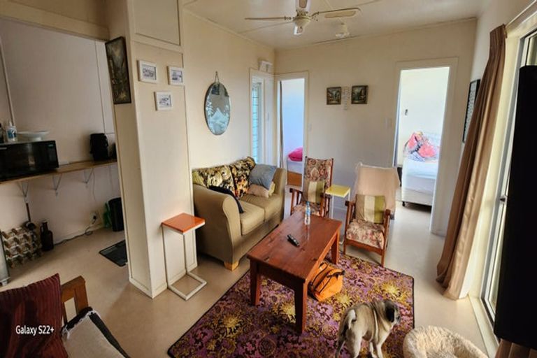 Photo of property in 1 Point Road, Mokau, 4376