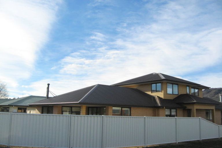 Photo of property in 2 Sunshine Court, Cromwell, 9310