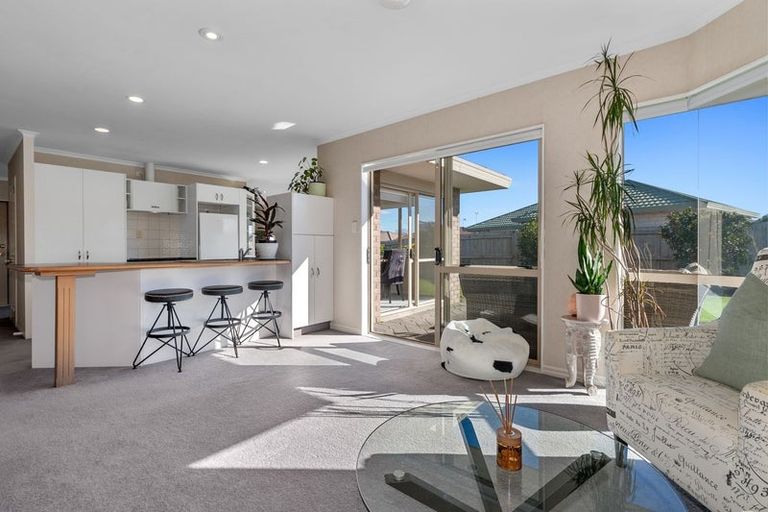 Photo of property in 6 Poinsettia Place, Mount Maunganui, 3116