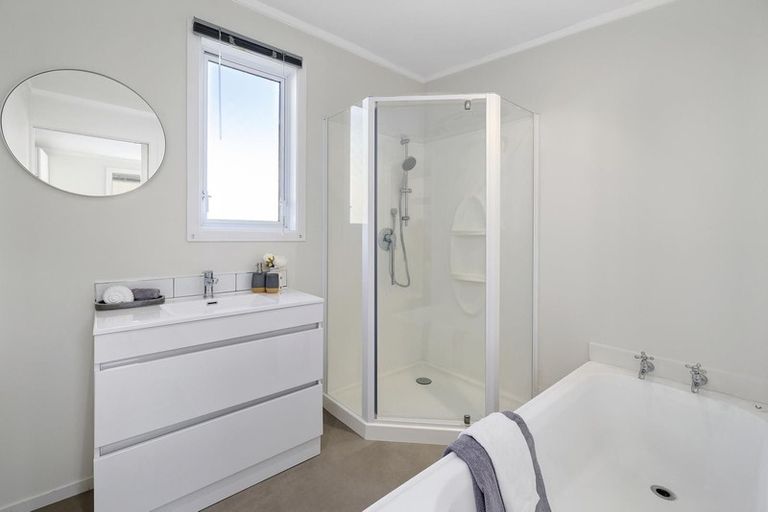 Photo of property in 59 Riverside Drive, Waiwhetu, Lower Hutt, 5010