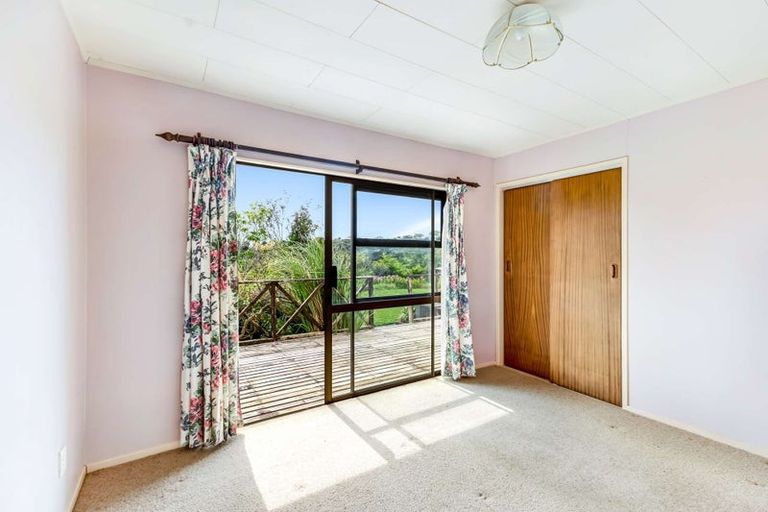 Photo of property in 114b Riversdale Drive, Merrilands, New Plymouth, 4312