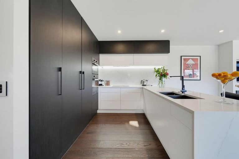 Photo of property in 50 Fendalton Road, Fendalton, Christchurch, 8014