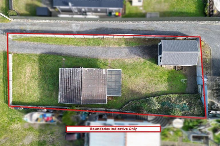 Photo of property in 11 Chaffey Street, Foxton Beach, Foxton, 4815