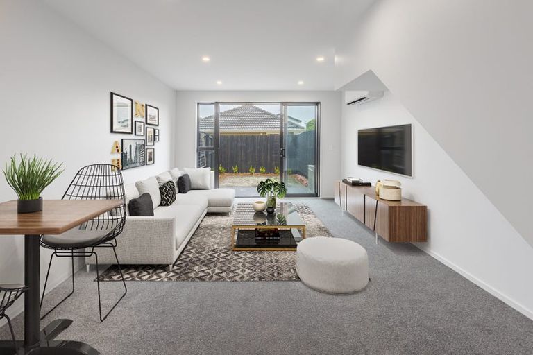 Photo of property in 7/60 Kemp Road, Massey, Auckland, 0614