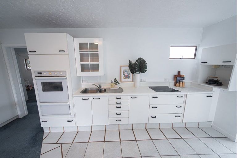 Photo of property in 5 John Street, Raglan, 3225