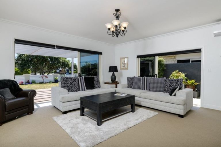 Photo of property in 21 Excelsa Place, Papamoa Beach, Papamoa, 3118