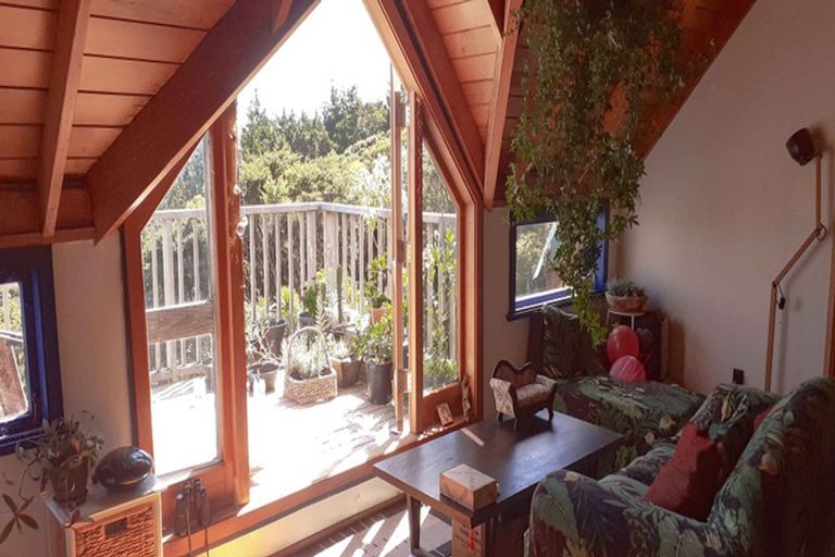 Photo of property in 122 Lone Kauri Road, Karekare, New Lynn, 0772